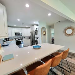 Cozy Cottage · Bright Kitchen · Near Siesta Key