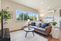 Near CDA Lake · Free Parking · In-Unit Laundry - Image 2