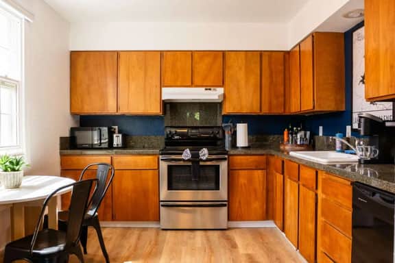 Walk to Sherman · 1BR w/ Patio - Image 4